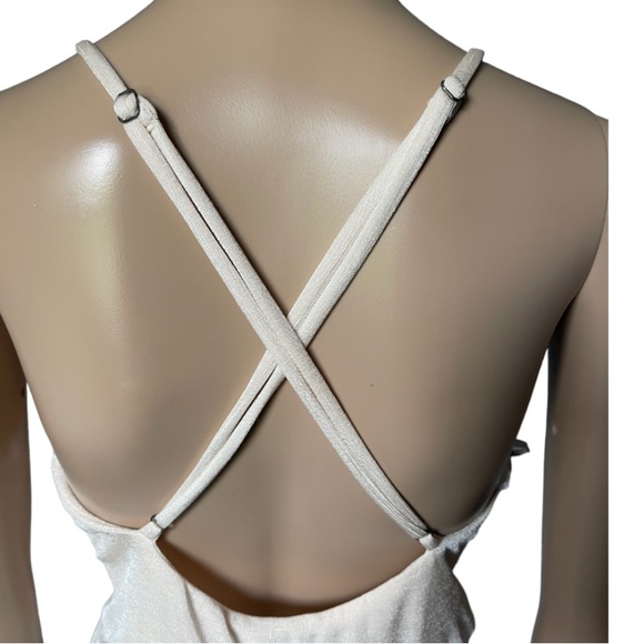 NWT Lulu’s Dreamy Date Surplice Midi Dress in Champagne Size Medium - Picture 7 of 12